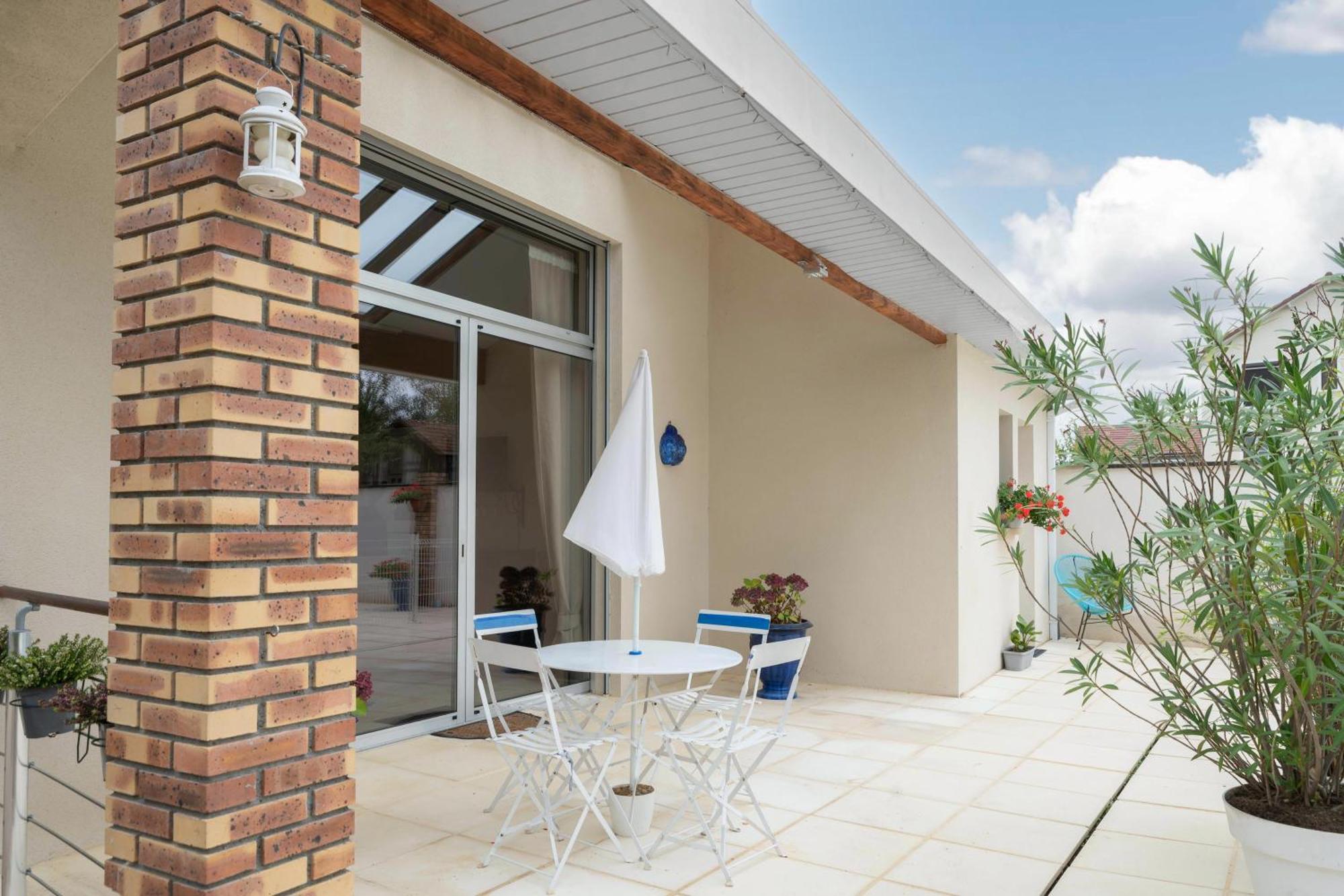 La Petite Maison Gannat Eksteriør bilde